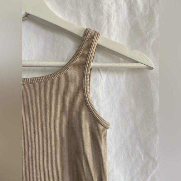 PRO FIT Seamless padded tank top size small - Picture 10 of 13